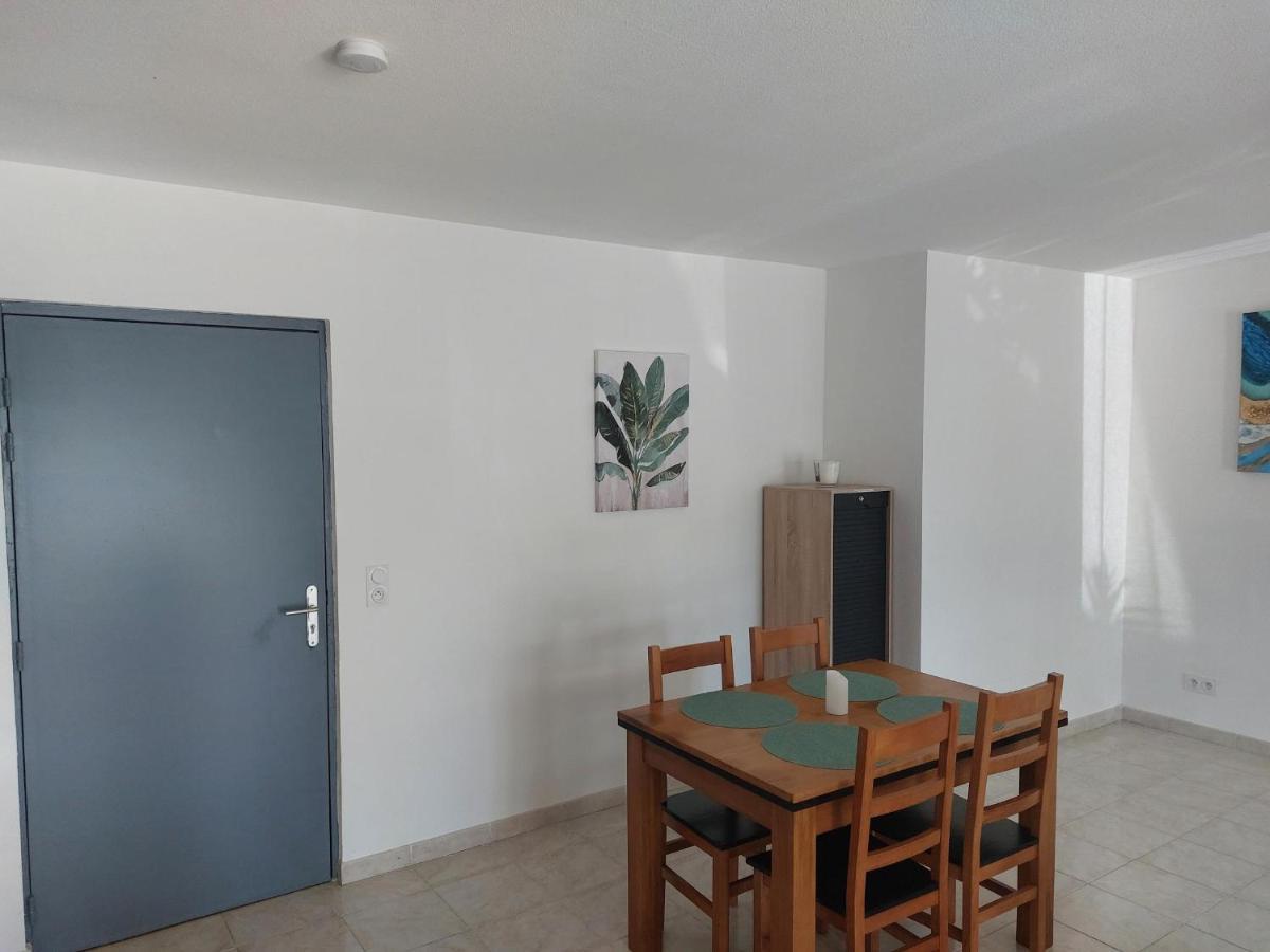 Nouvel Location D'Un Bel Appart T2 Climatise Et Meuble Au Rdch Avec Piscine Dans Residence Les Melody Santa-Maria-Poggio  Exterior photo